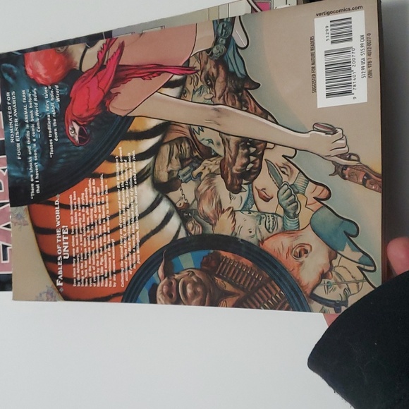 Fables Volumes 1 - 5 - Picture 7 of 15